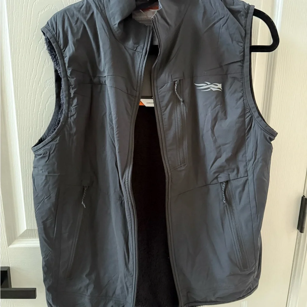 Men's Black Vest - Picture 2 of 3